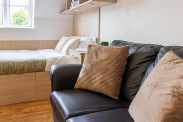 1 bed studio, Lower North Street, City Centre, Exeter, EX43EU - Image 3